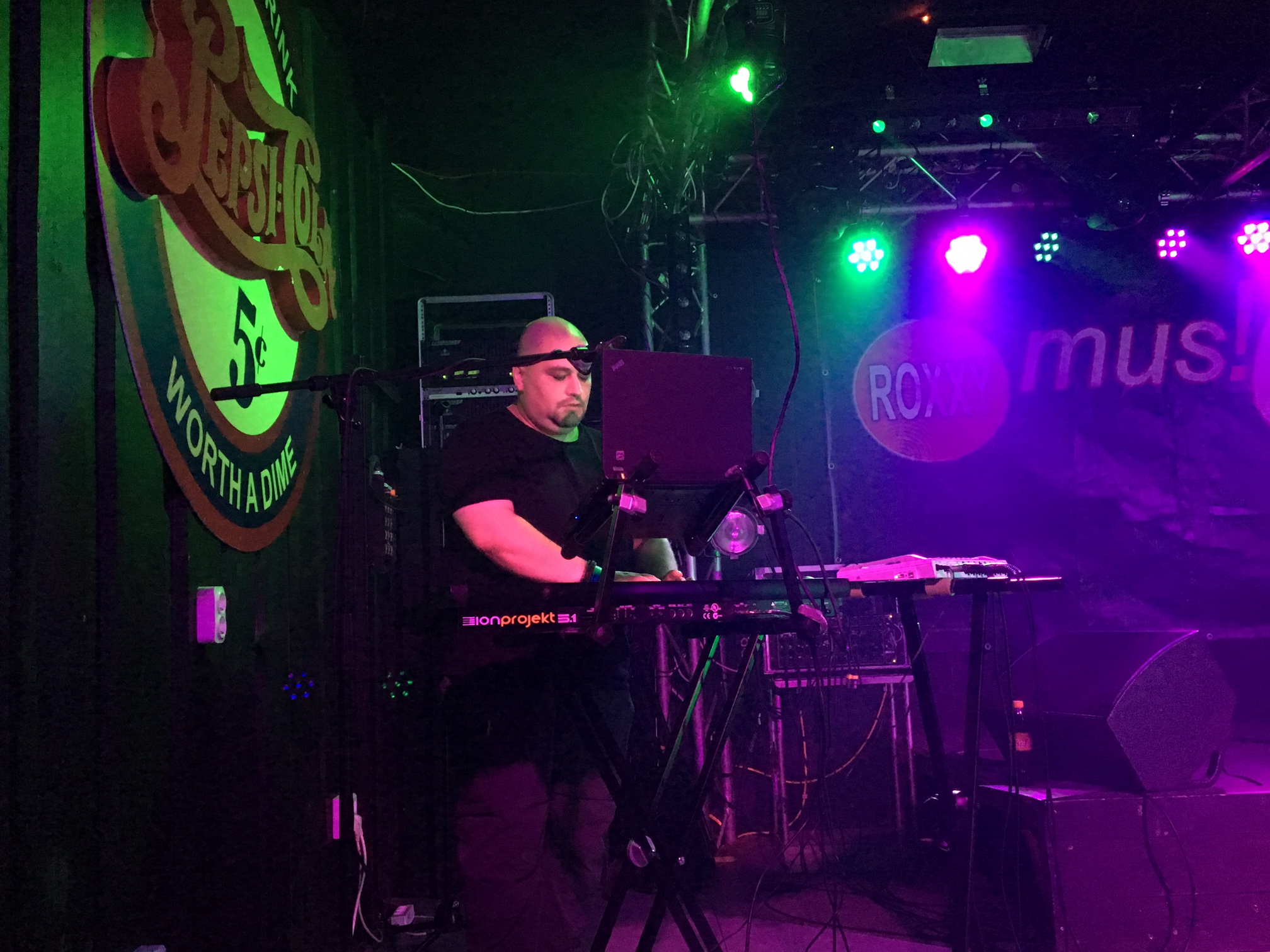 Fekete Hullám 2., 2018. április 14. Roxxy Music Cafe, Tatabánya - IMG_2351.JPG